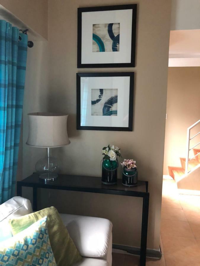 Loft Condo Beside Shangri-La Fort Manila Bagian luar foto